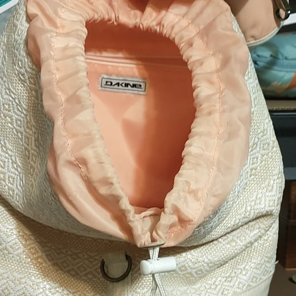 Dakine Backpack 🎒 - Picture 4 of 8